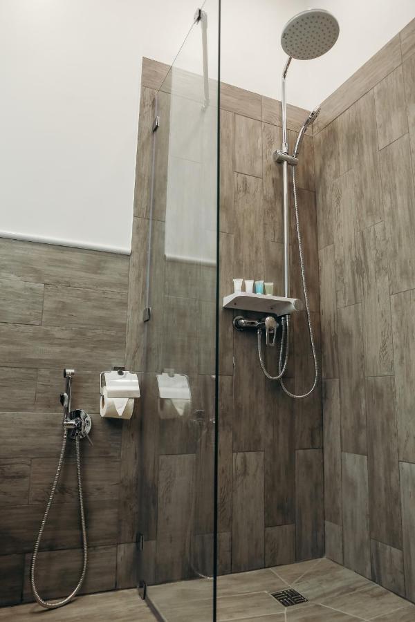 7 Boutique Hotel Ustʼ-Kamenogorsk エクステリア 写真